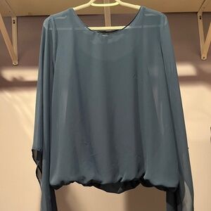 Alfani Size Medium Navy Top with Angel Sleeves